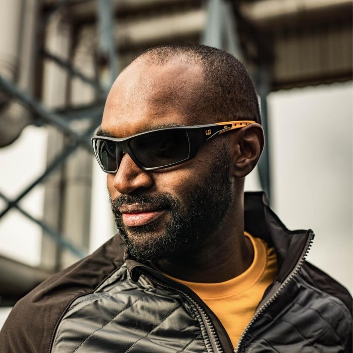 CAT - Veiligheidsbril - Nylon Neusbrug - Flexibele Pootjes - Omrand - Transparant Glas CAT - Veiligheidsbril - Nylon Neusbrug - Flexibele Pootjes - Omrand - Transparant Glas